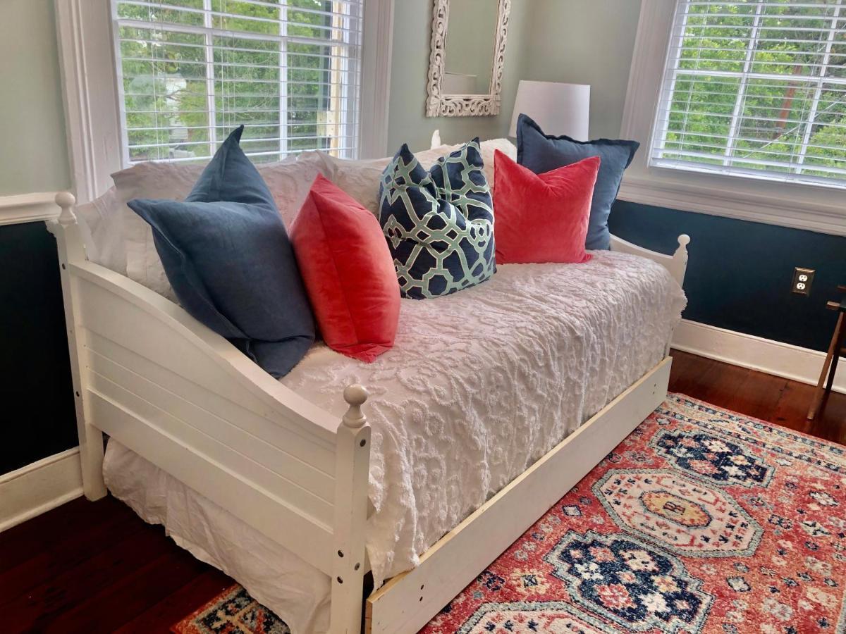 Daybed With Trundle In The Beautiful Ashley Inn 4 Blocks From King St Charleston Eksteriør bilde